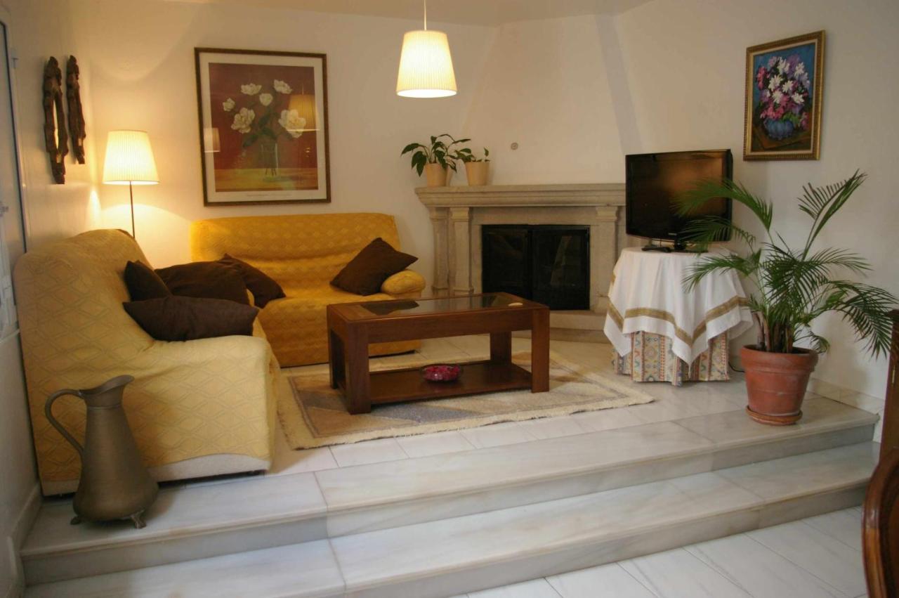 Vivienda Tradicional Con Jardin Y Patio Interior Villa Вилануева де Ароса Екстериор снимка